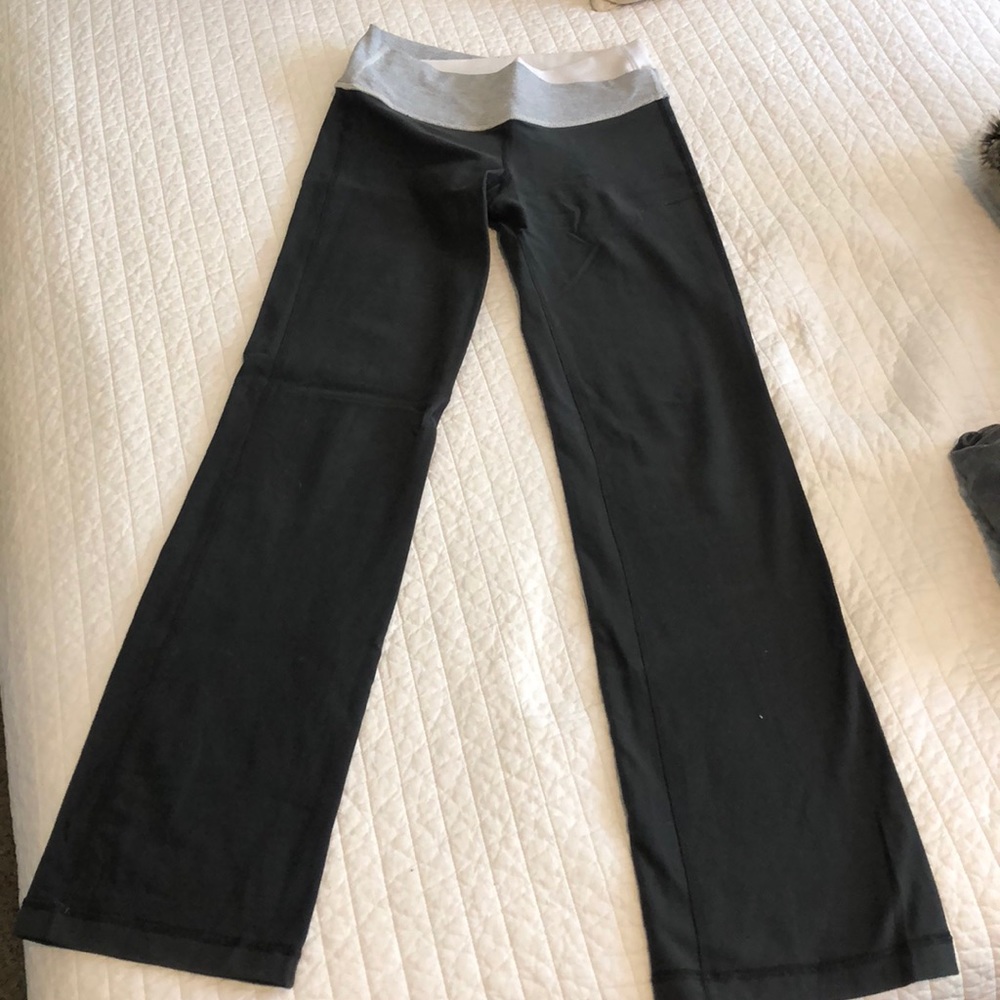 Lululemon workout pants